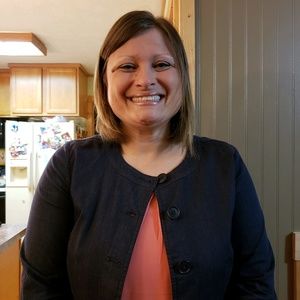 Meet your Posher, Leslie